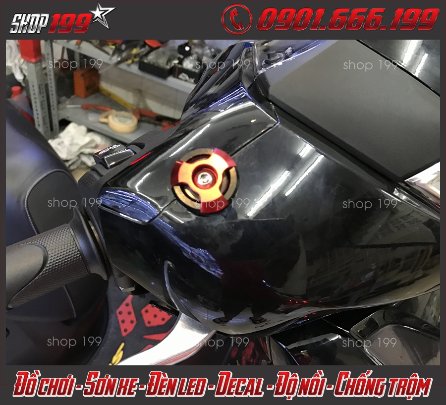 Hình ảnh: Phụ tùng nút bịt chân gương (kiếng) chiếu hậu dành cho xe SH 2018 2019 2020 150i 125i giá rẻ tại Tp.HCM.